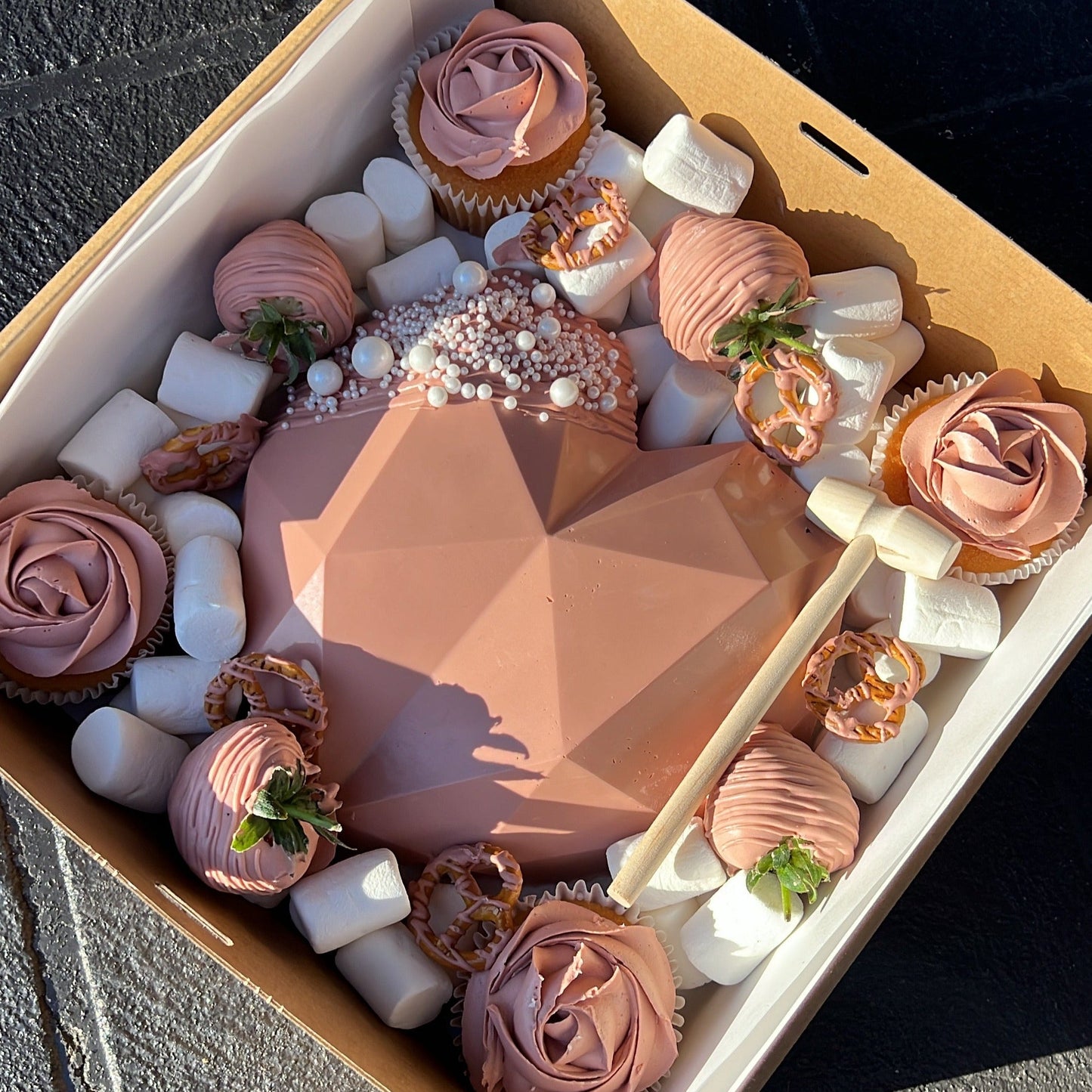 Smash Heart with Cupcakes - Dusk