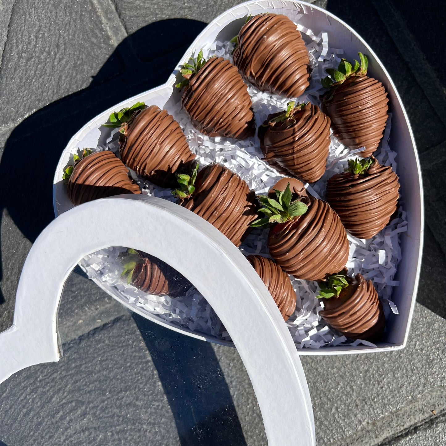 Dipped Strawberries Heart Box Milk Chocolate Drizzle