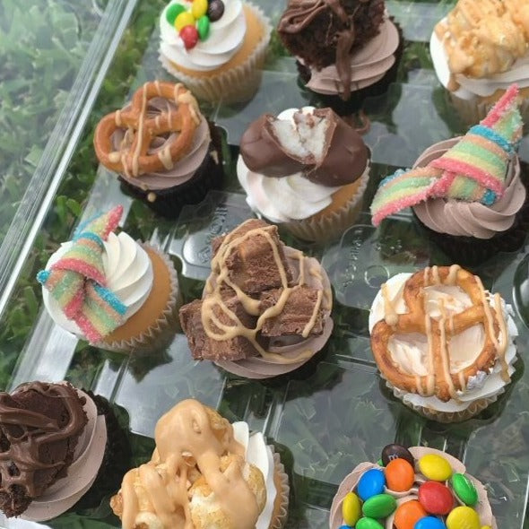12 Mini Cupcakes