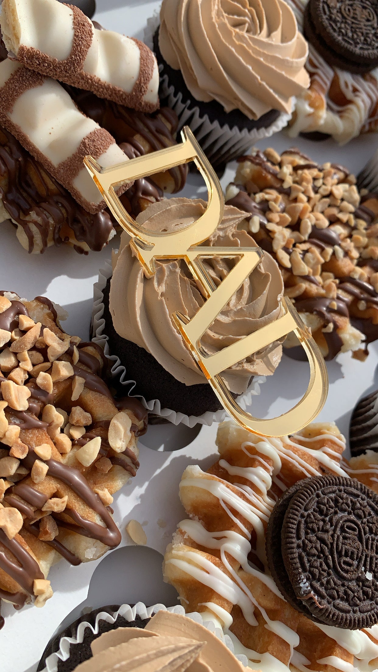 FATHERS DAY CUPCAKES AND WAFFLE BOX