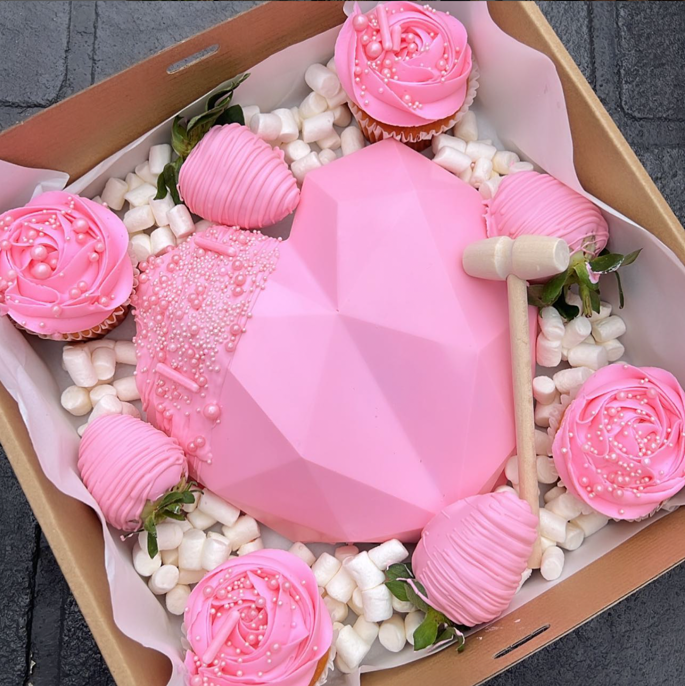 Heart Smash Box with cupcakes