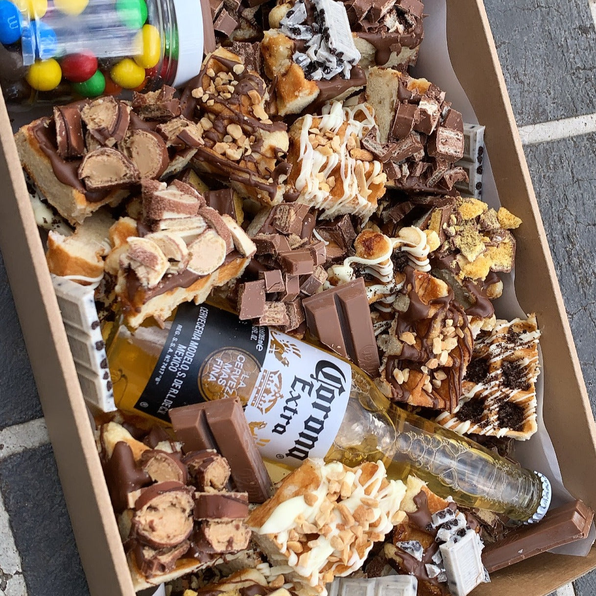 Medium waffle box with Corona