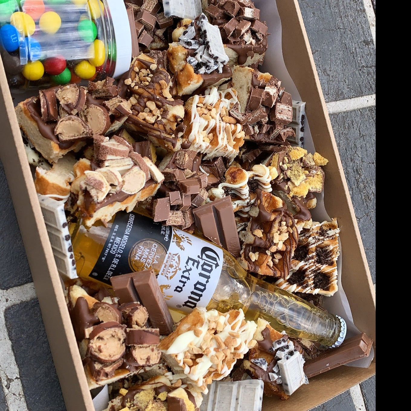 Medium waffle box with Corona