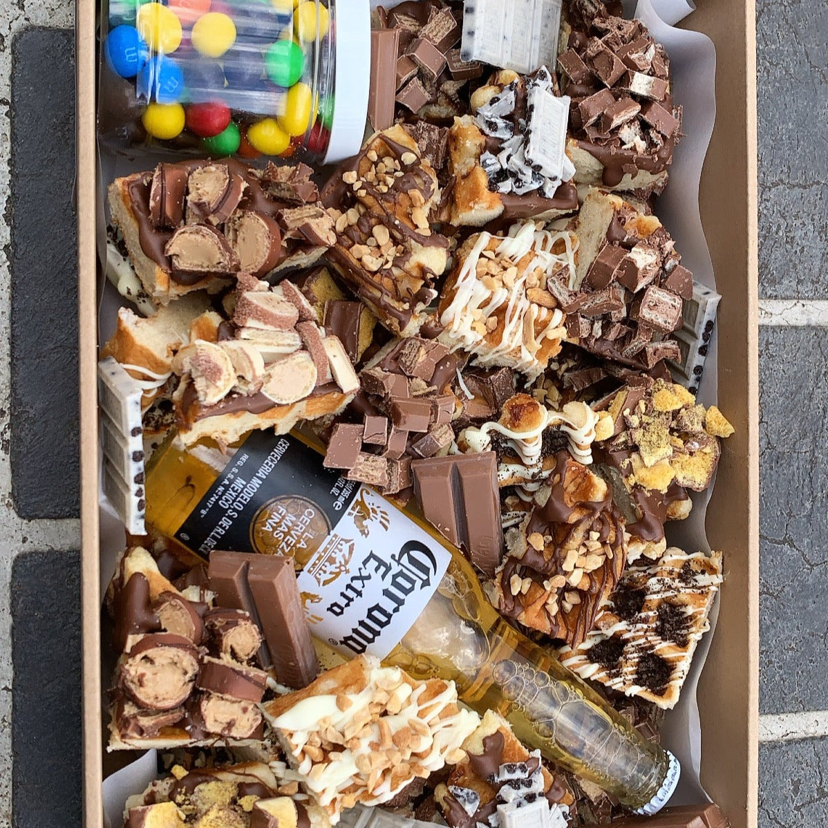 Medium waffle box with Corona